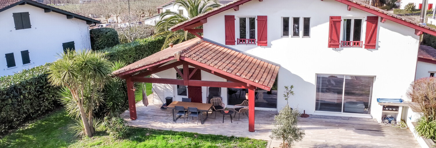 Maison 7 Pièces 250 m² à vendre à Ustaritz (64480)