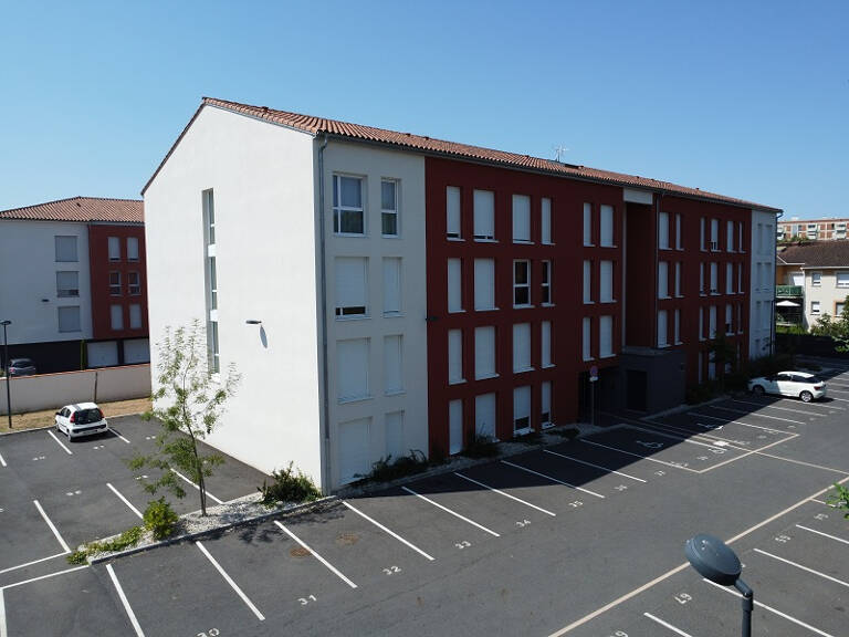 VENDU  chez POINT IMMO- Appartement T1 Meublé de 27,70m² avec place de parking privative — photo 1