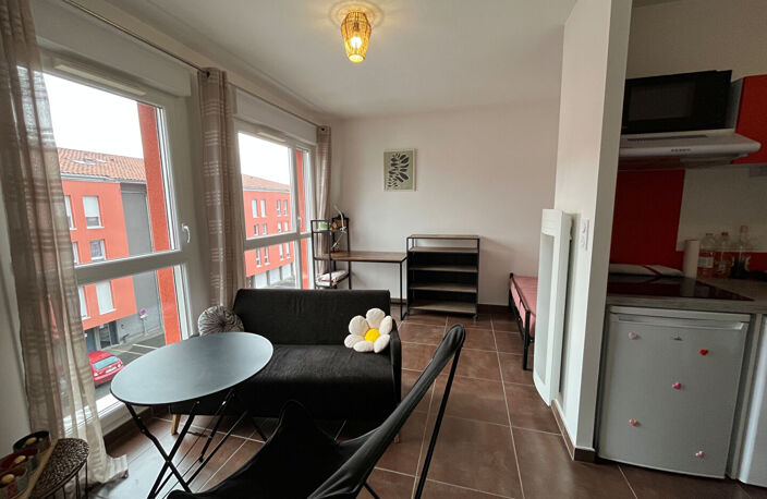 VENDU  chez POINT IMMO- Appartement T1 Meublé de 27,70m² avec place de parking privative — photo 3