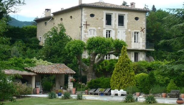 Propri&eacute;t&eacute; 11 pièces  à vendre Dieulefit 26220