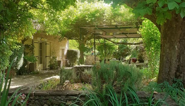 Propri&eacute;t&eacute; 11 pièces  à vendre Dieulefit 26220