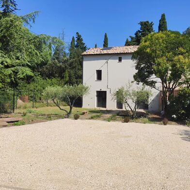 Maison 6 pièces 1430 €