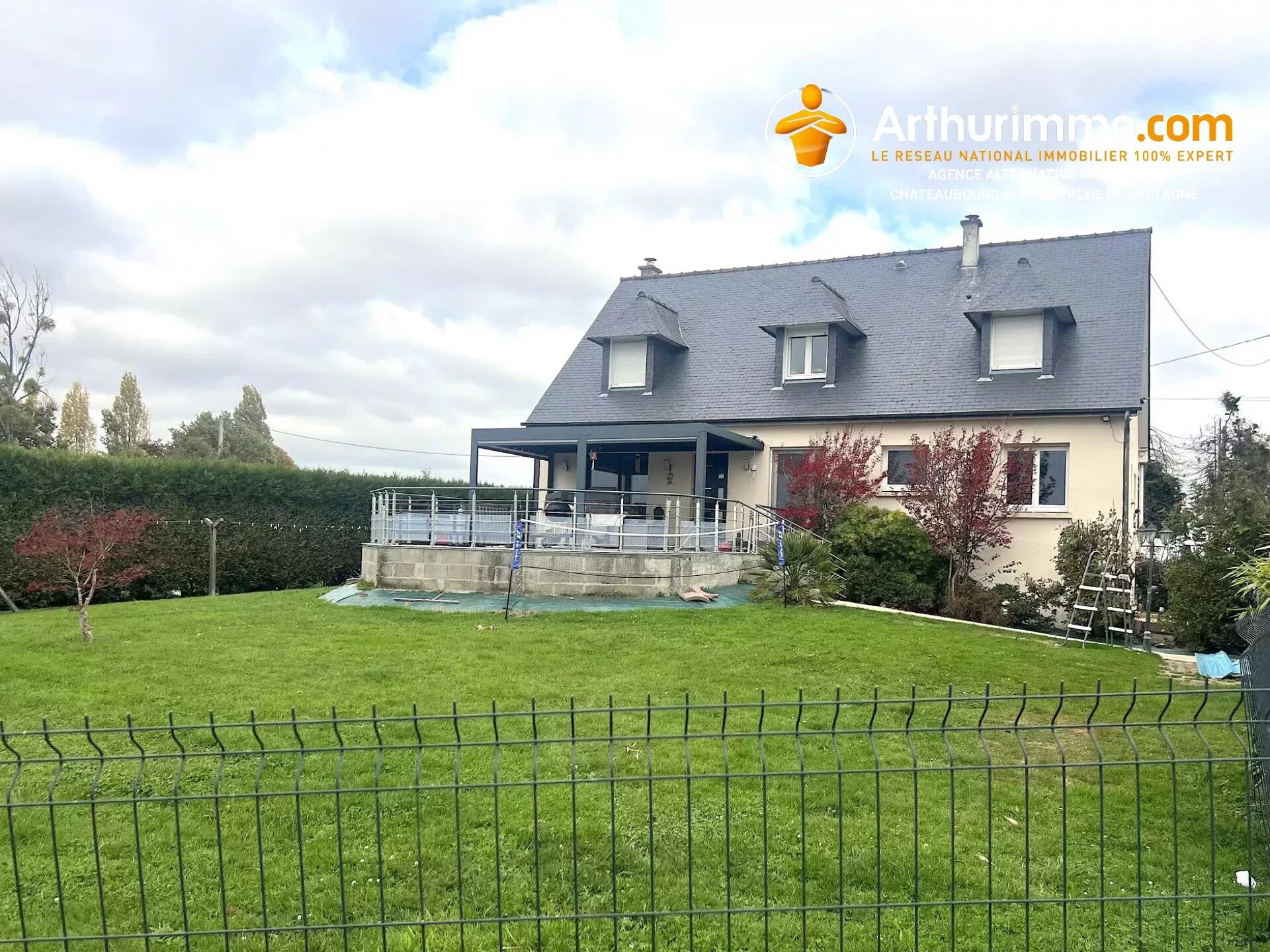 Maison 9 pièces 156 m² · à Châteaubourg · 156 m² · 353 500 €