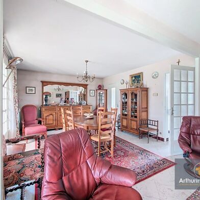 Maison 6 pièces 220000 €