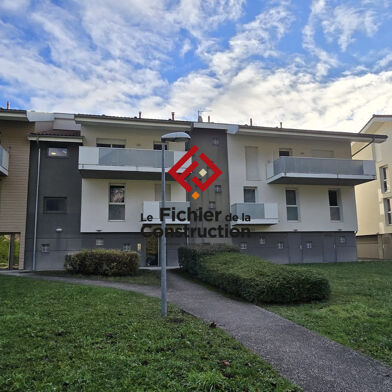 Appartement 3 pièces 988 €