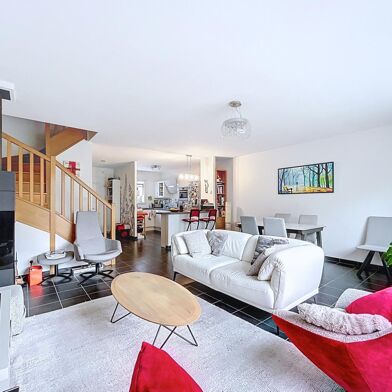 Maison 6 pièces 700000 €