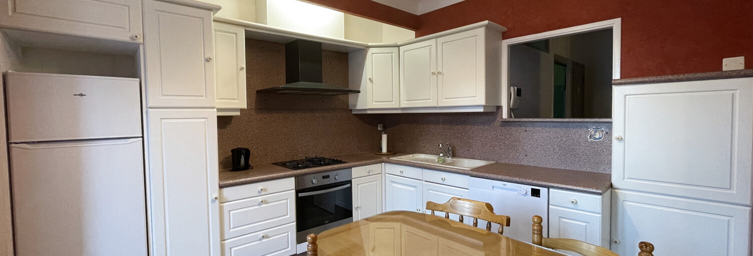 Maison 3 Pièces 110 m² à louer à Réquista (12170)