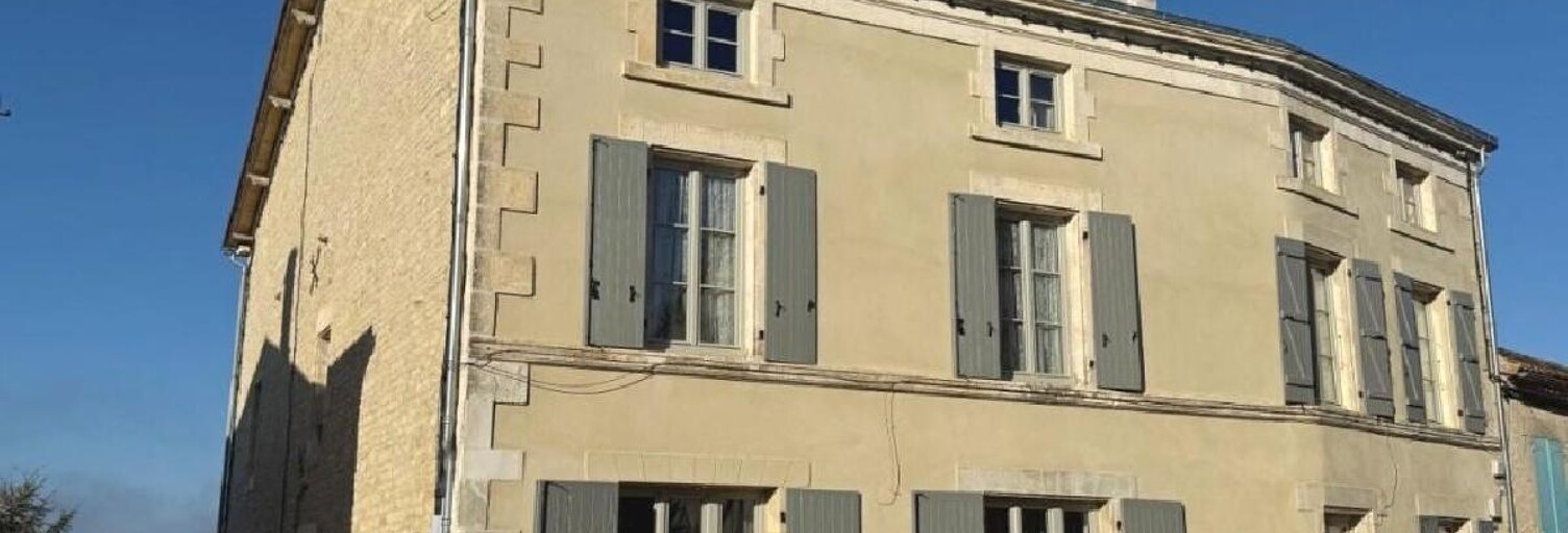 Maison 10 Pièces 495 m² à vendre à Aigre (16140)