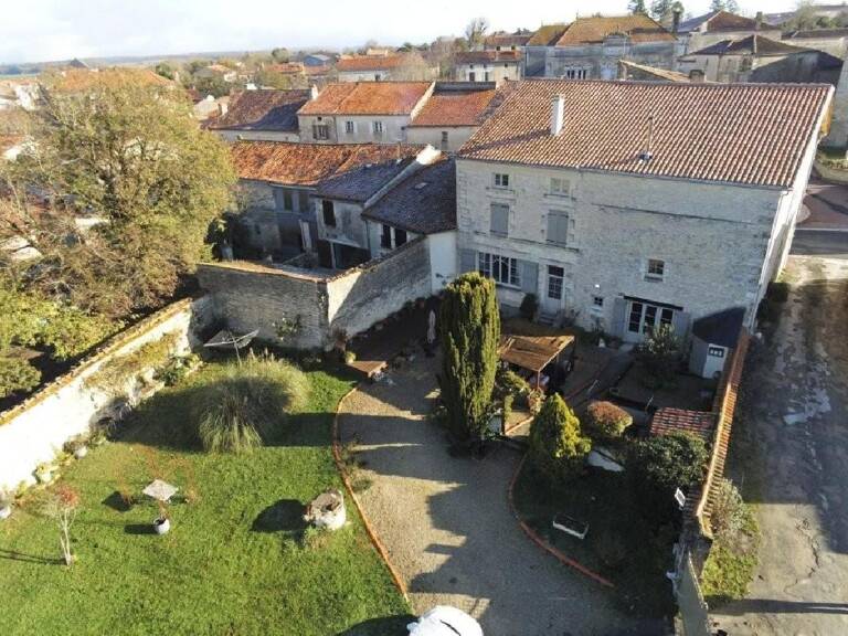 Maison — photo 1