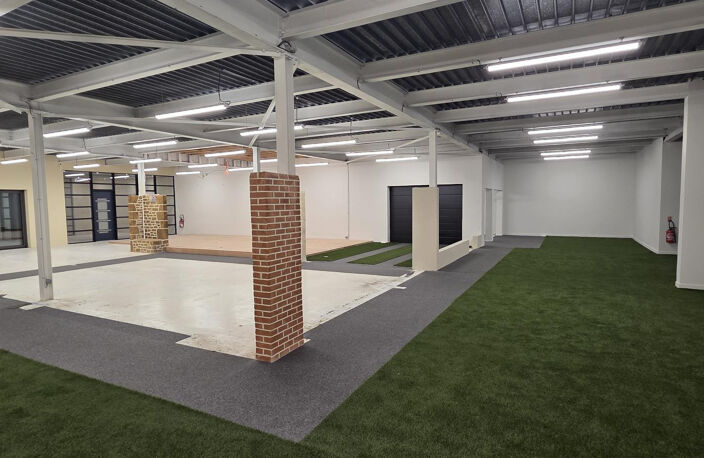LOCAL D'ACTIVITE A VENDRE ANGERS — photo 2