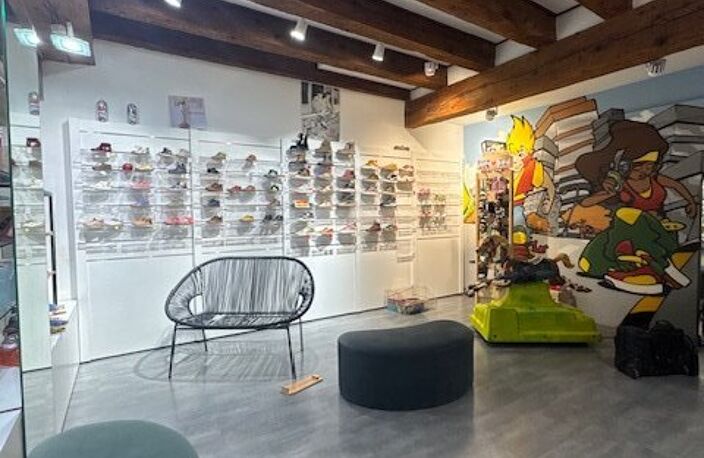 Local commercial — photo 3