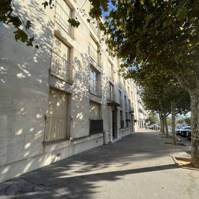 Appartement 3 pièces 910 €