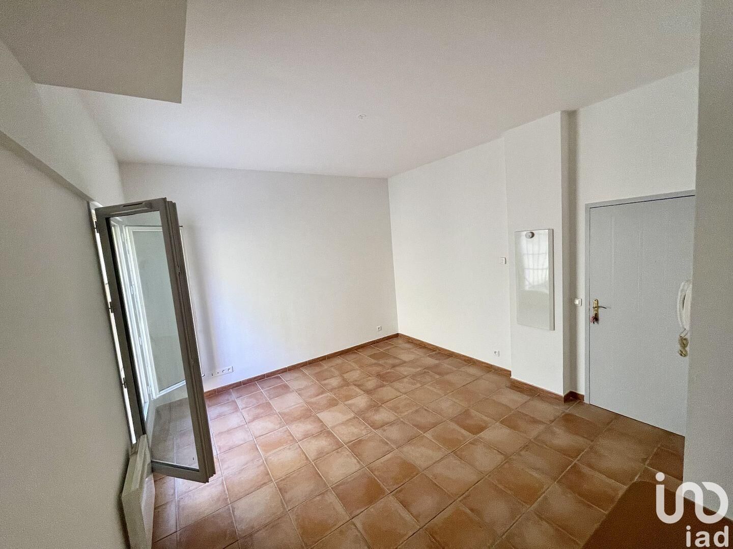 Vente Appartement 2 pièces - Photo 2