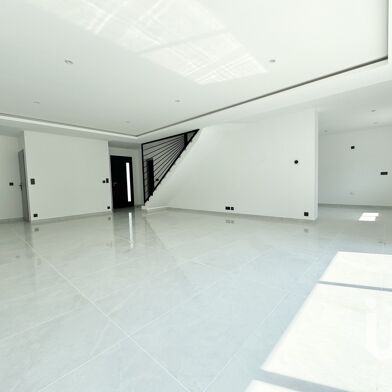 Maison 4 pièces 346000 €