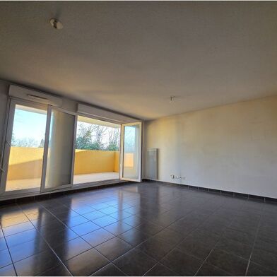 Appartement 3 pièces 992 €