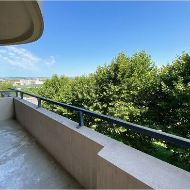 Appartement 2 pièces 767 €