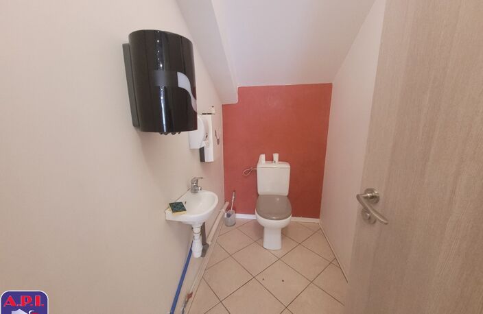 LOCAL COMMERCIAL OU PROFESSIONEL IDEALEMENT PLACE! — photo 4