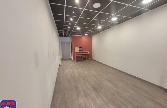 LOCAL COMMERCIAL OU PROFESSIONEL IDEALEMENT PLACE! — photo 5