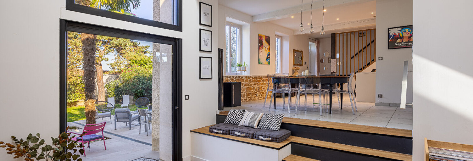 Maison 6 Pièces 211 m² à vendre à Fleurieu-sur-Saône (69250)