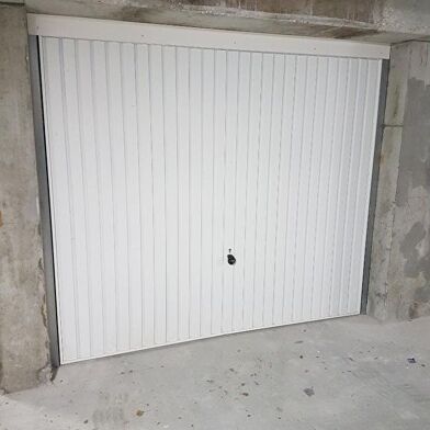 Garage  98 €