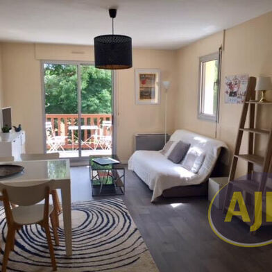 Appartement 3 pièces 900 €