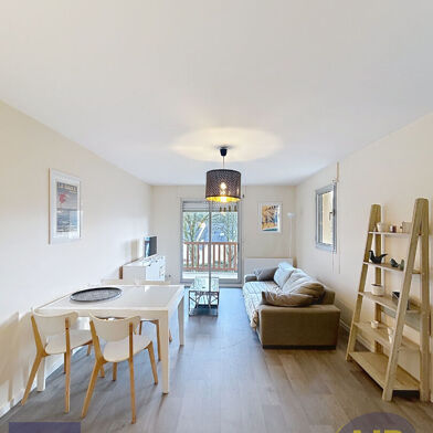 Appartement 3 pièces 900 €