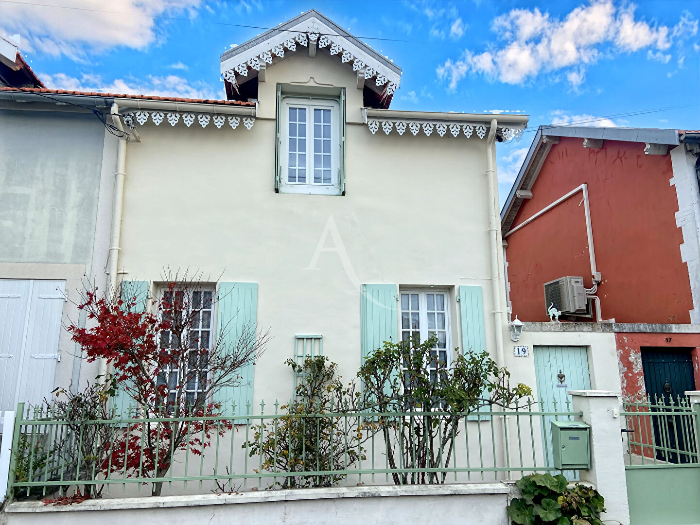Villa / Maison  T5 à vendre Rochefort 17300