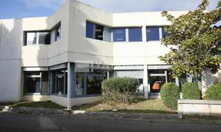 Bureau  430 m² à louer à Vitrolles (13127)