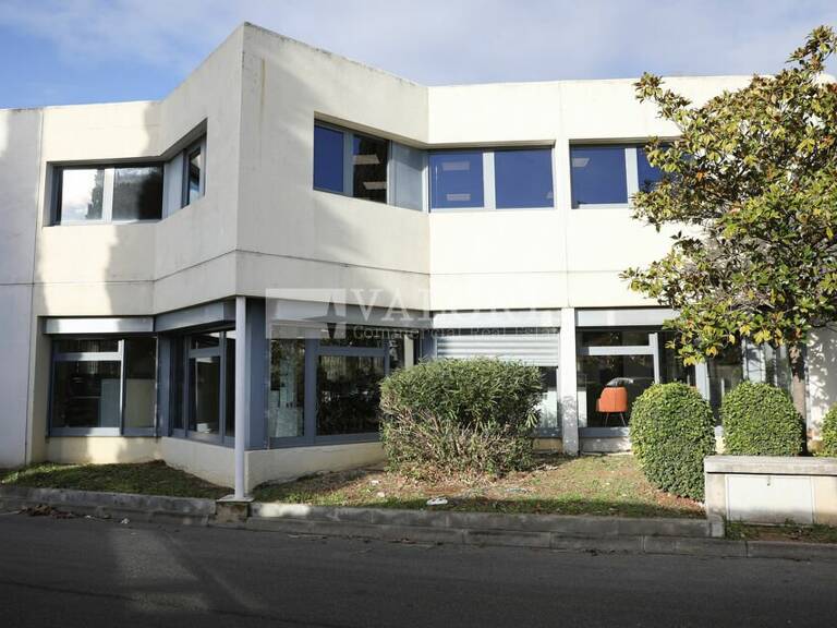 BUREAUX à LOUER — photo 1