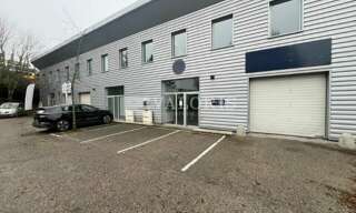 Commerce  536 m² à louer à Dardilly (69570)