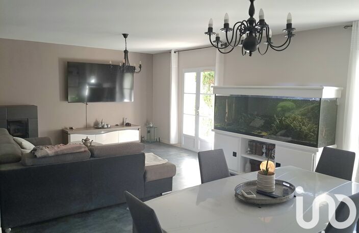 Vente Maison traditionnelle 8 pièces — photo 2