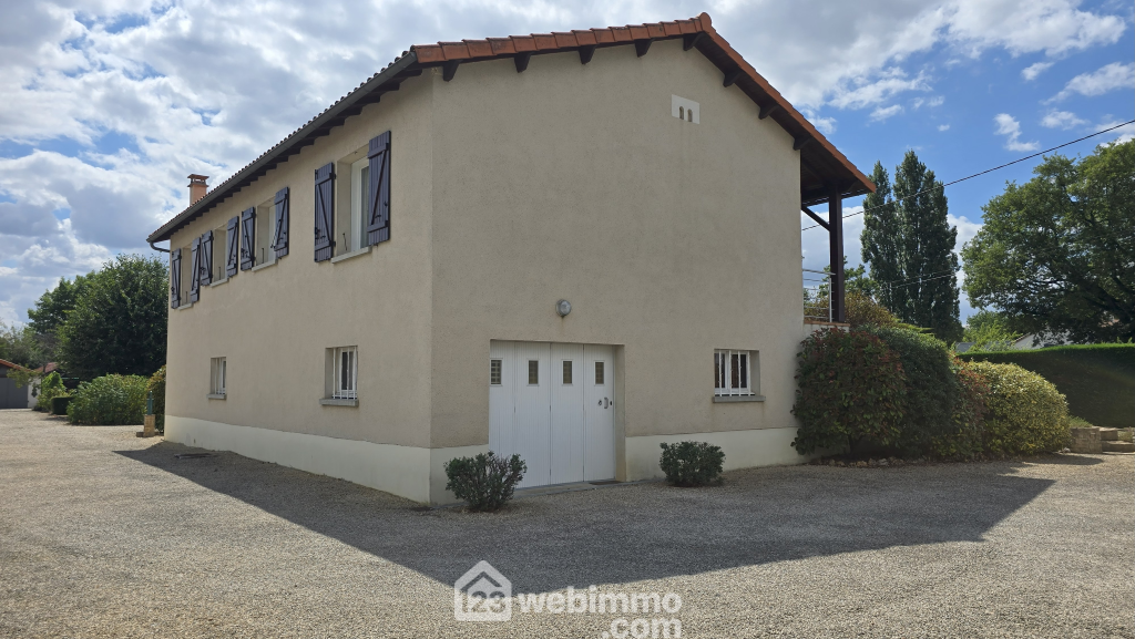 Maison - 98m² - Nieuil-l'Espoir