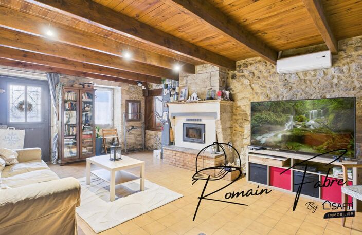 Maison en pierre avec 3 chambres , double garage et piscine semi-enterrée — photo 2