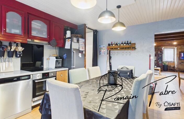 Maison en pierre avec 3 chambres , double garage et piscine semi-enterrée — photo 3