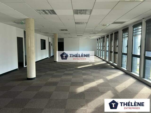 BUREAUX à LOUER — photo du bien