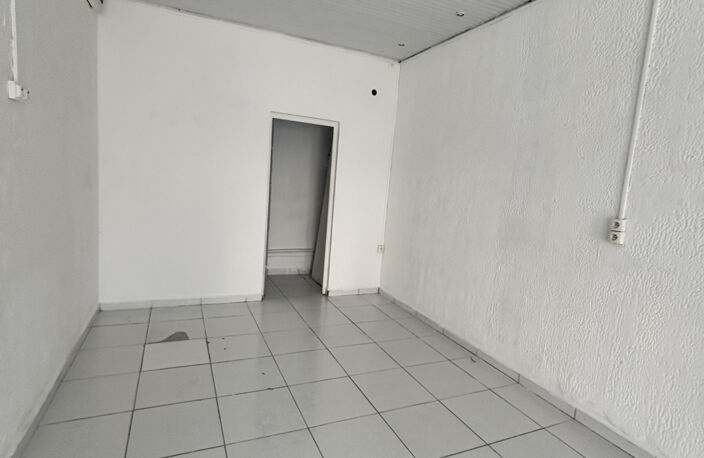 Local commercial  de 26.68 m2 au coeur de Pointe-à-Pitre — photo 2