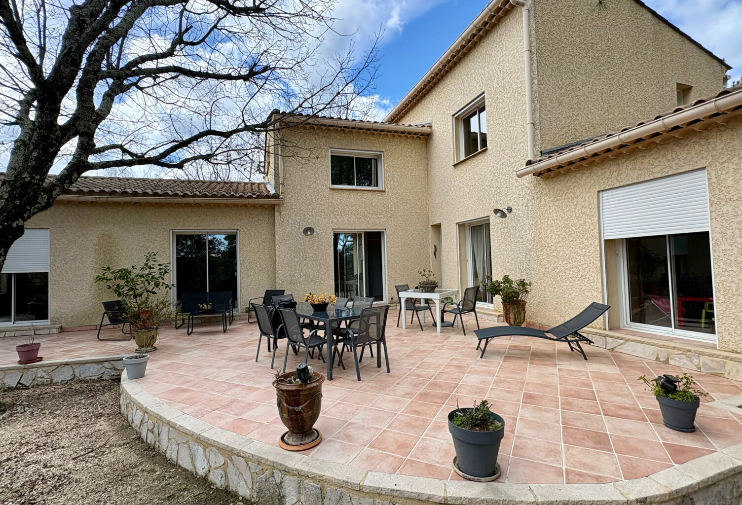 Monteils, villa familiale avec parc et piscine. — photo 1