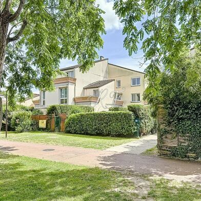 Appartement 6 pièces 219450 €