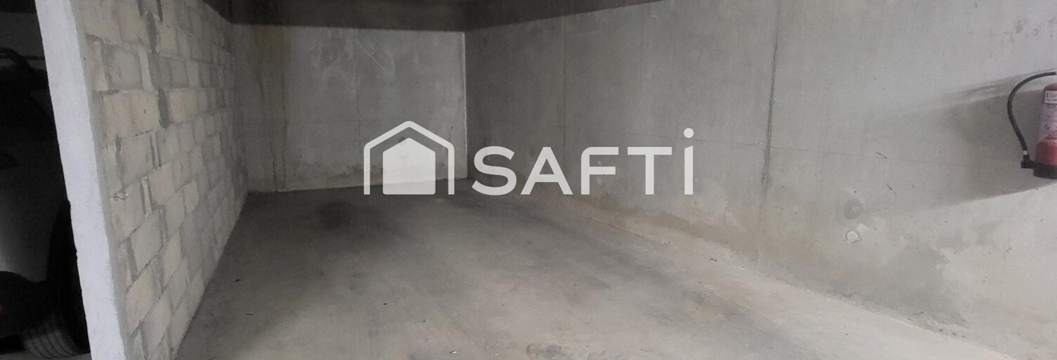 Garage  17 m² à vendre à Saint-Cyr-sur-Mer (83270)