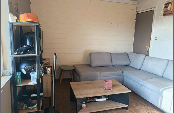 Maison  à rafraîchir r- beau potentiel- terrain de 1000 m 2.  A 25 km de St Malo, 18 KM de Dinan, 30 km de Rennes. — photo 4