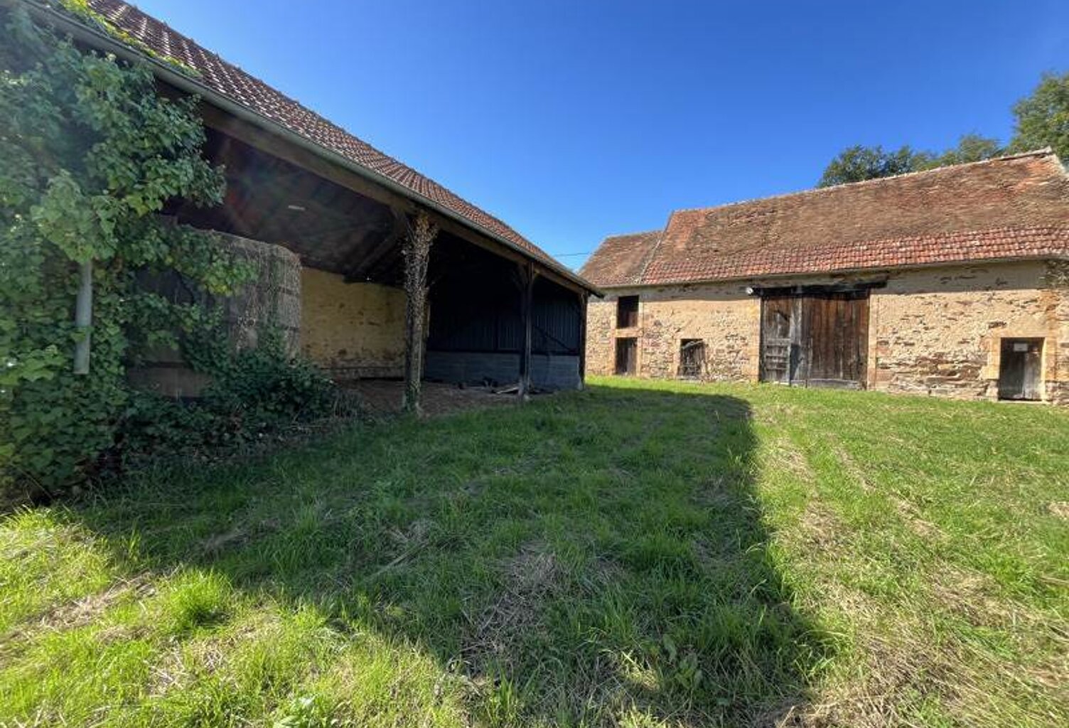 Vente maison 2 pièces 50 m² Saint-Priest-la-Marche (18370) — photo 1