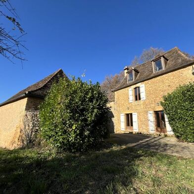 Maison 5 pièces 341700 €