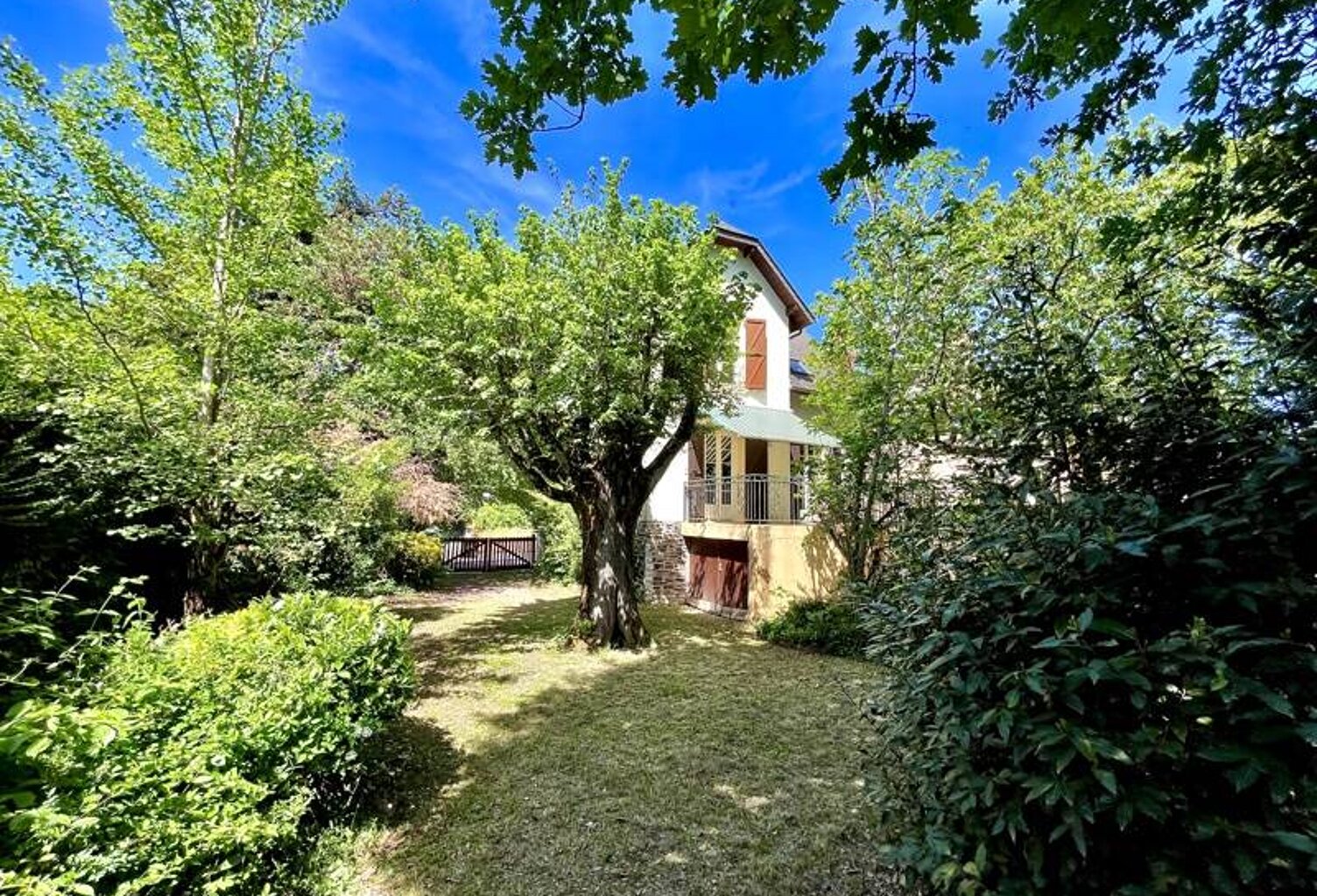 Maison de ville de 3 pièces principales — photo 1