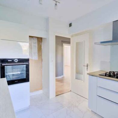 Appartement 3 pièces 169087 €