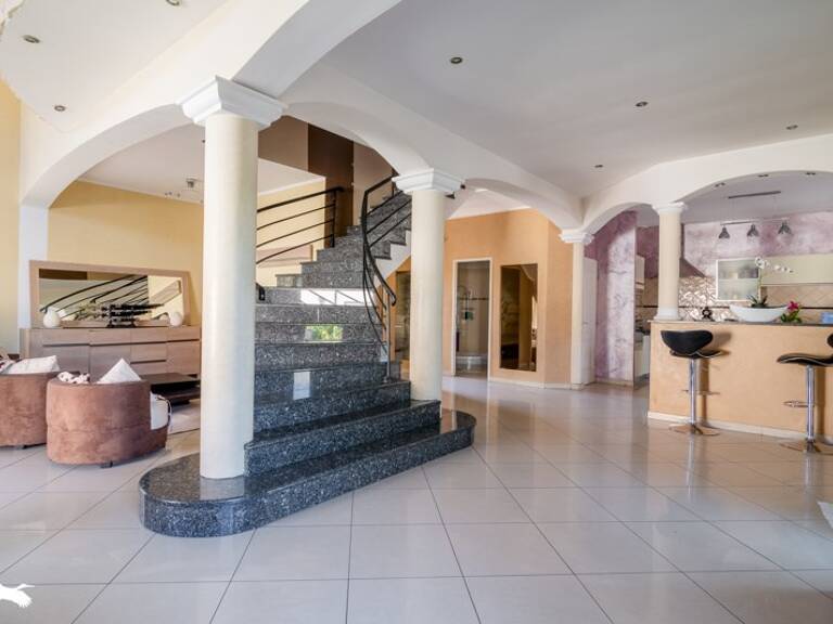 Maison de ville de 5 pièces principales — photo 1