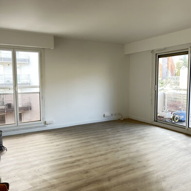 Appartement 2 pièces 1055 €