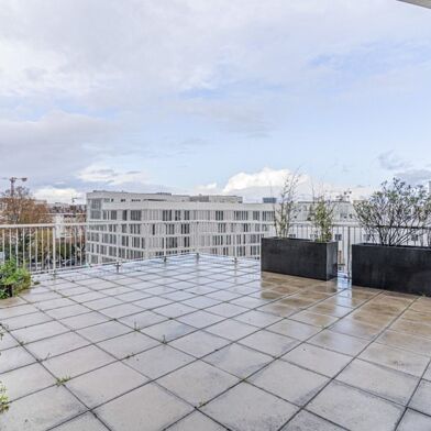 Appartement 3 pièces 220500 €