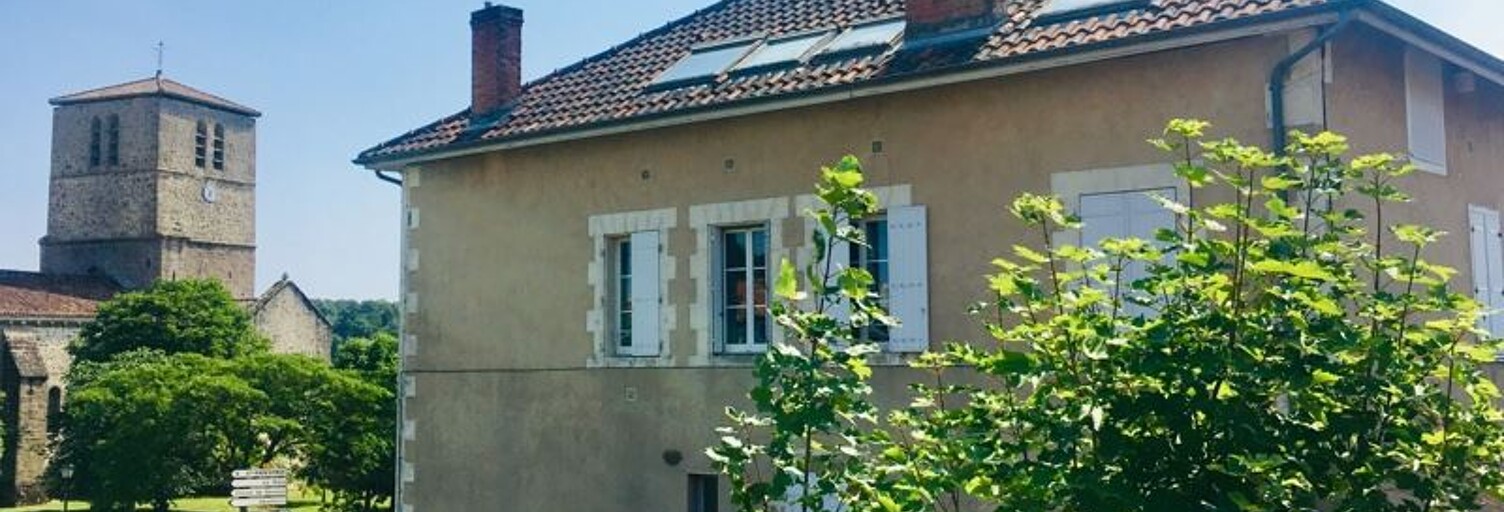 Immeuble   m² à vendre à Confolens (16500)