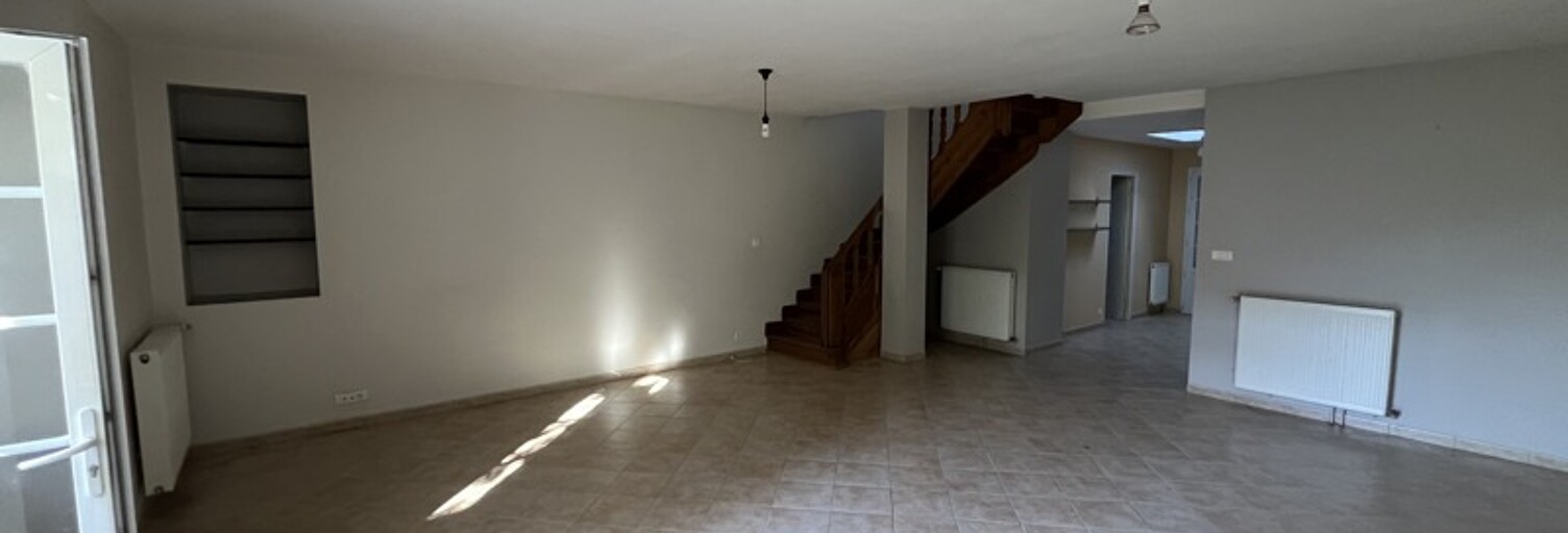 Maison 5 Pièces 94 m² à vendre à Saint-Pierre-de-Juillers (17400)