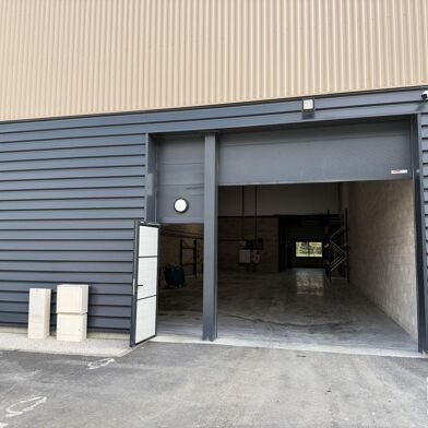 Commerce  756000 €